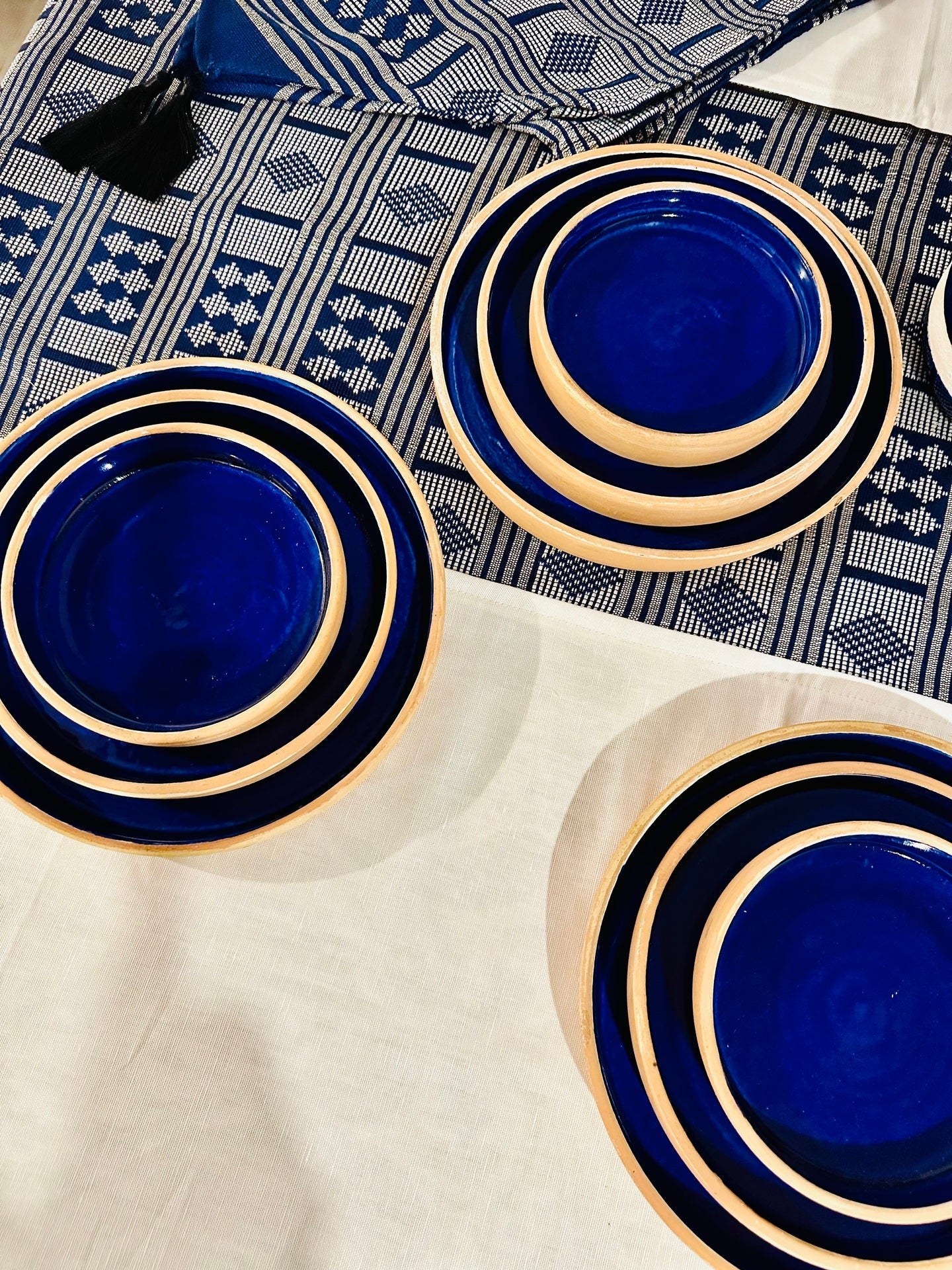 Assiettes terre & lumière – BLEUE