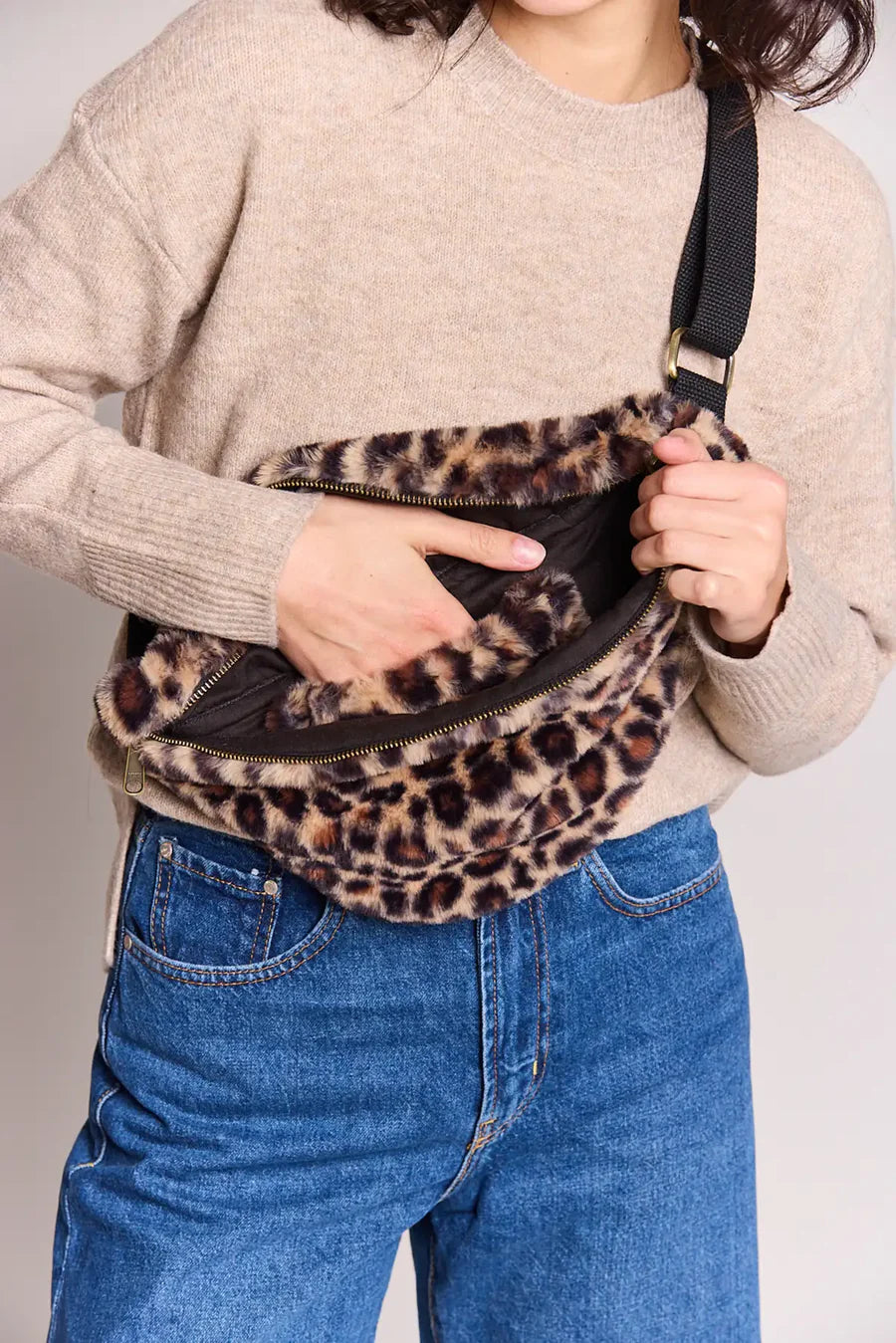 Sac banane Sasha Fausse fourrure léopard