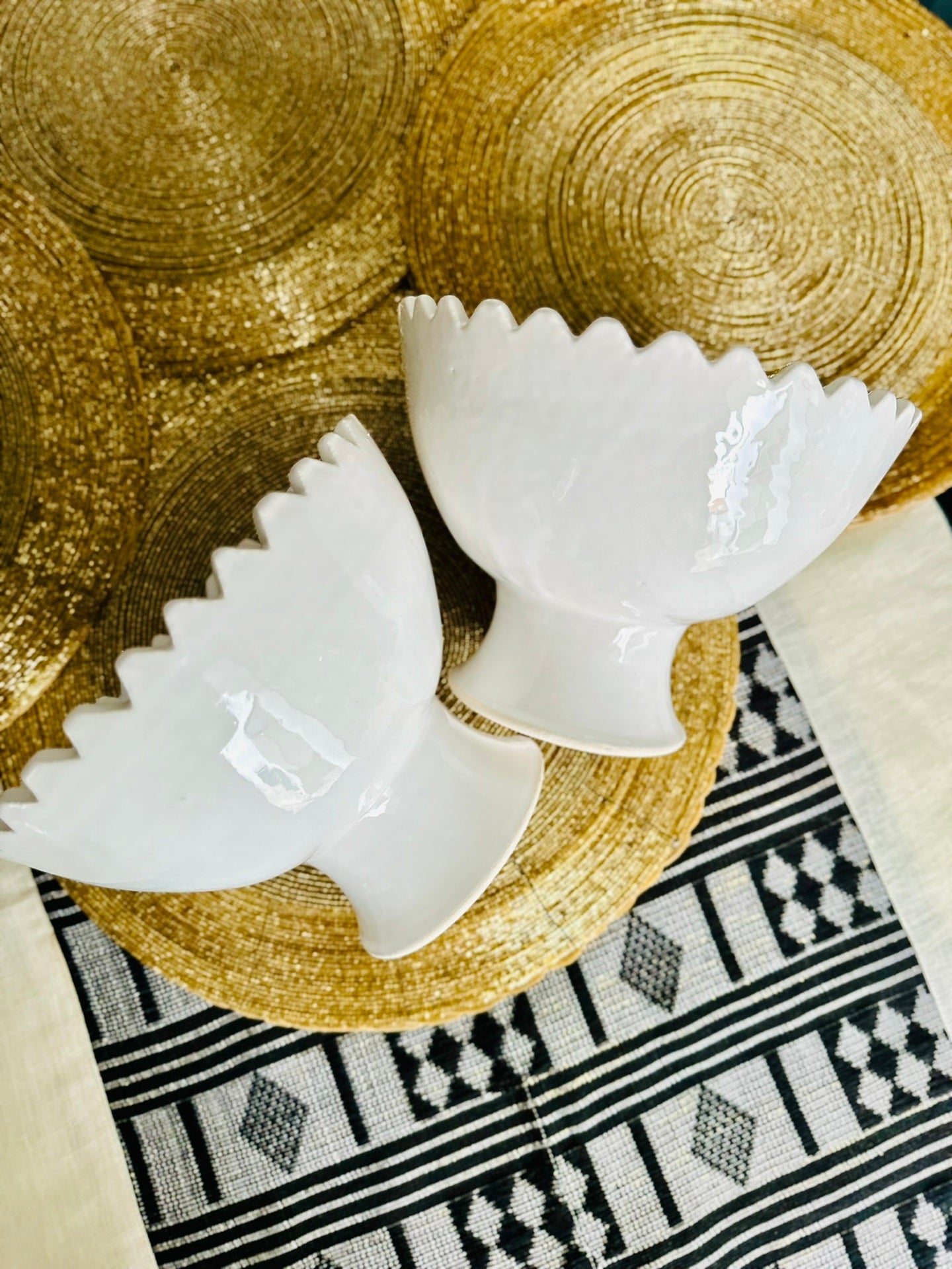 Coupelle – saladier à bords sculptés