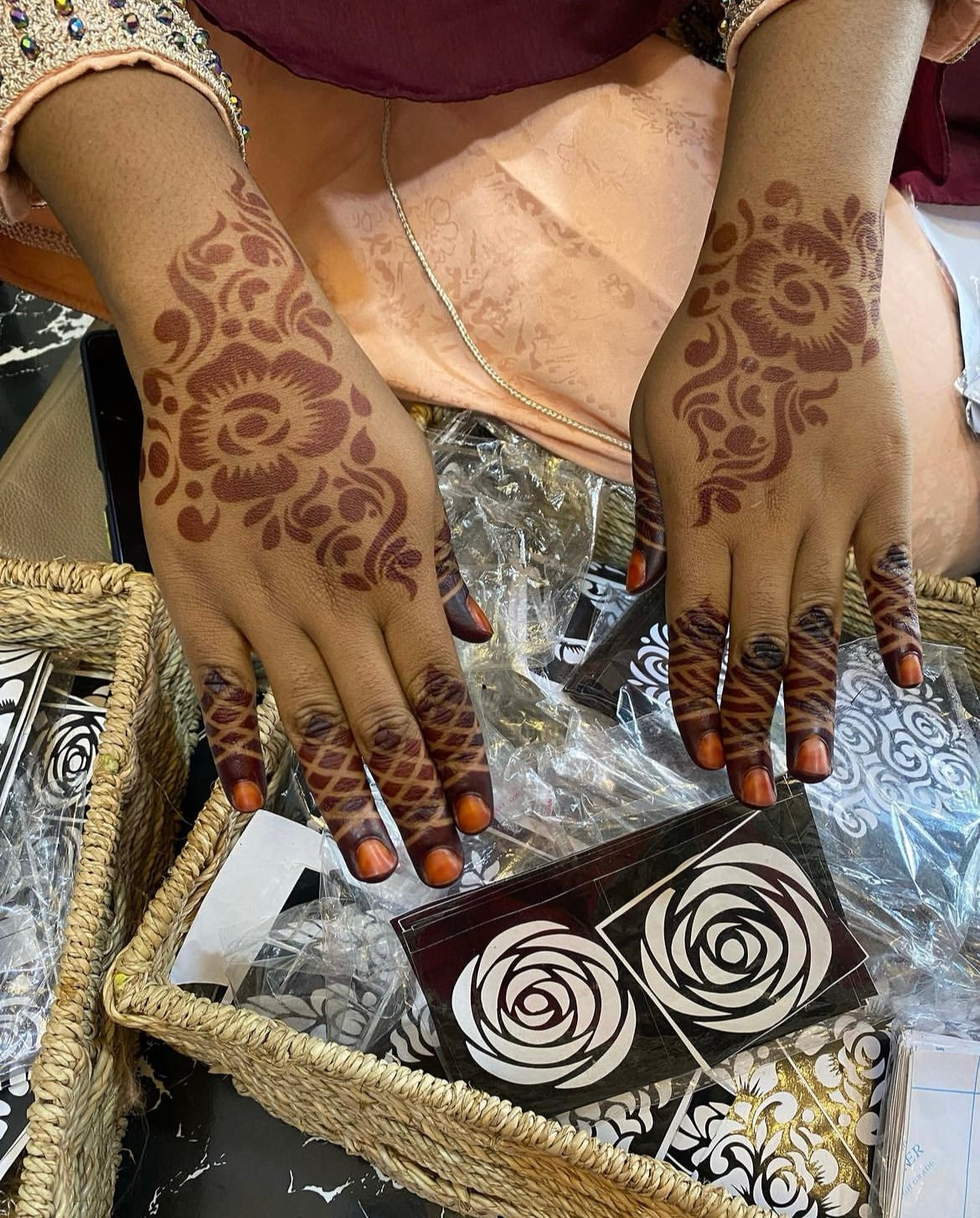 AGORHA GALERIES X N’ART HENNA – L’ATELIER DE LANCEMENT 🌿
