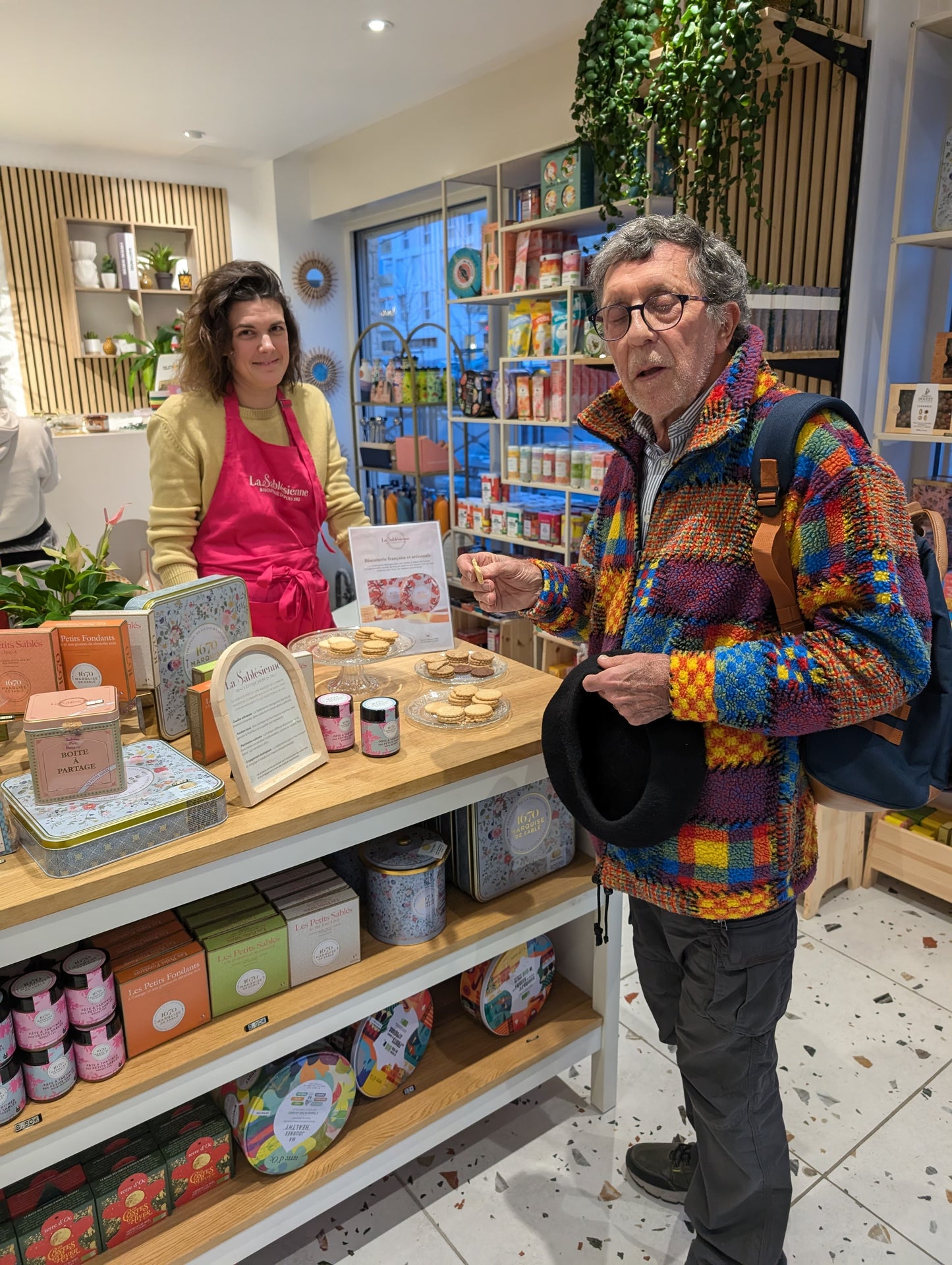 🎉 1 an d’AGORHA GALERIES- Dégustation & -20% en boutique sur une séléction d'articles le Samedi 25 avril dès 14h30