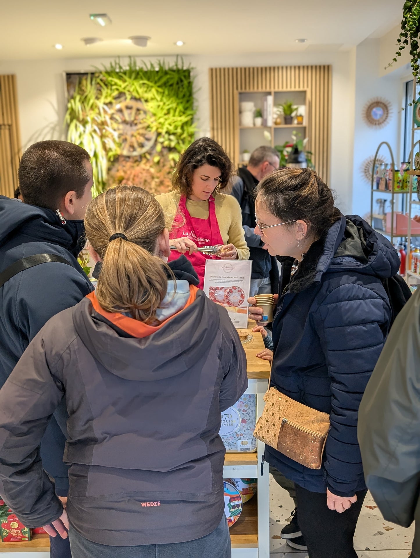 🎉 1 an d’AGORHA GALERIES- Dégustation & -20% en boutique sur une séléction d'articles le Samedi 25 avril dès 14h30