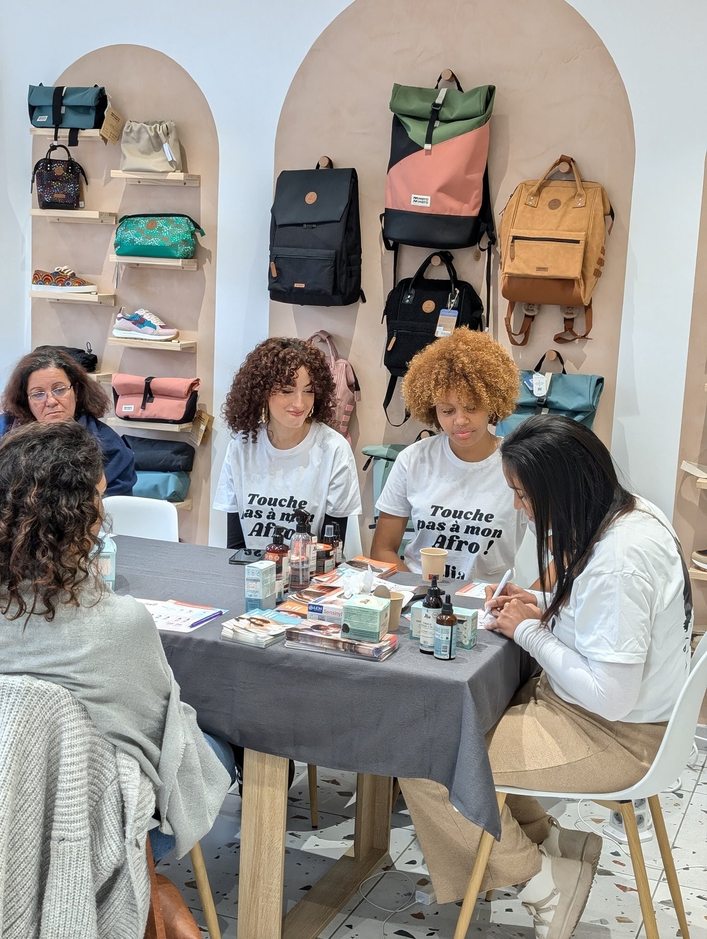 Diagnostic Capillaire avec JIA PARIS- Mercredi 29 juillet- 2 créneaux