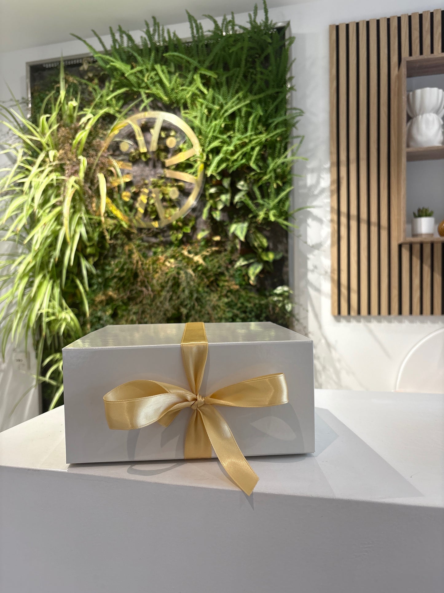 LES COFFRETS ENGAGÉS BY AGORHA GALERIES