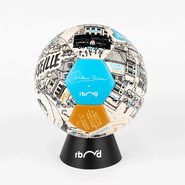 Ballon de football Olympique de Marseille x Docteur Paper