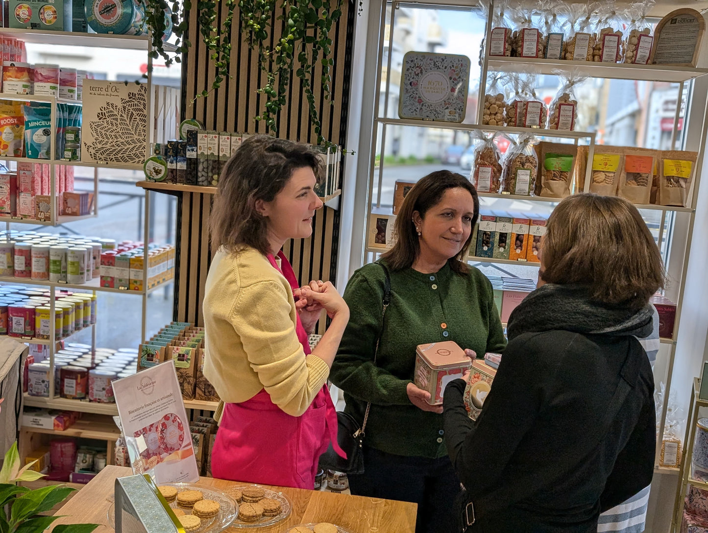 🎉 1 an d’AGORHA GALERIES- Dégustation & -20% en boutique sur une séléction d'articles le Samedi 25 avril dès 14h30