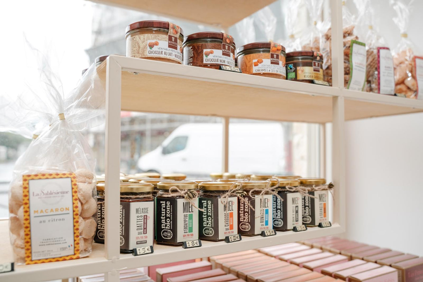 🎉 1 an d’AGORHA GALERIES- Dégustation & -20% en boutique sur une séléction d'articles le Samedi 25 avril dès 14h30