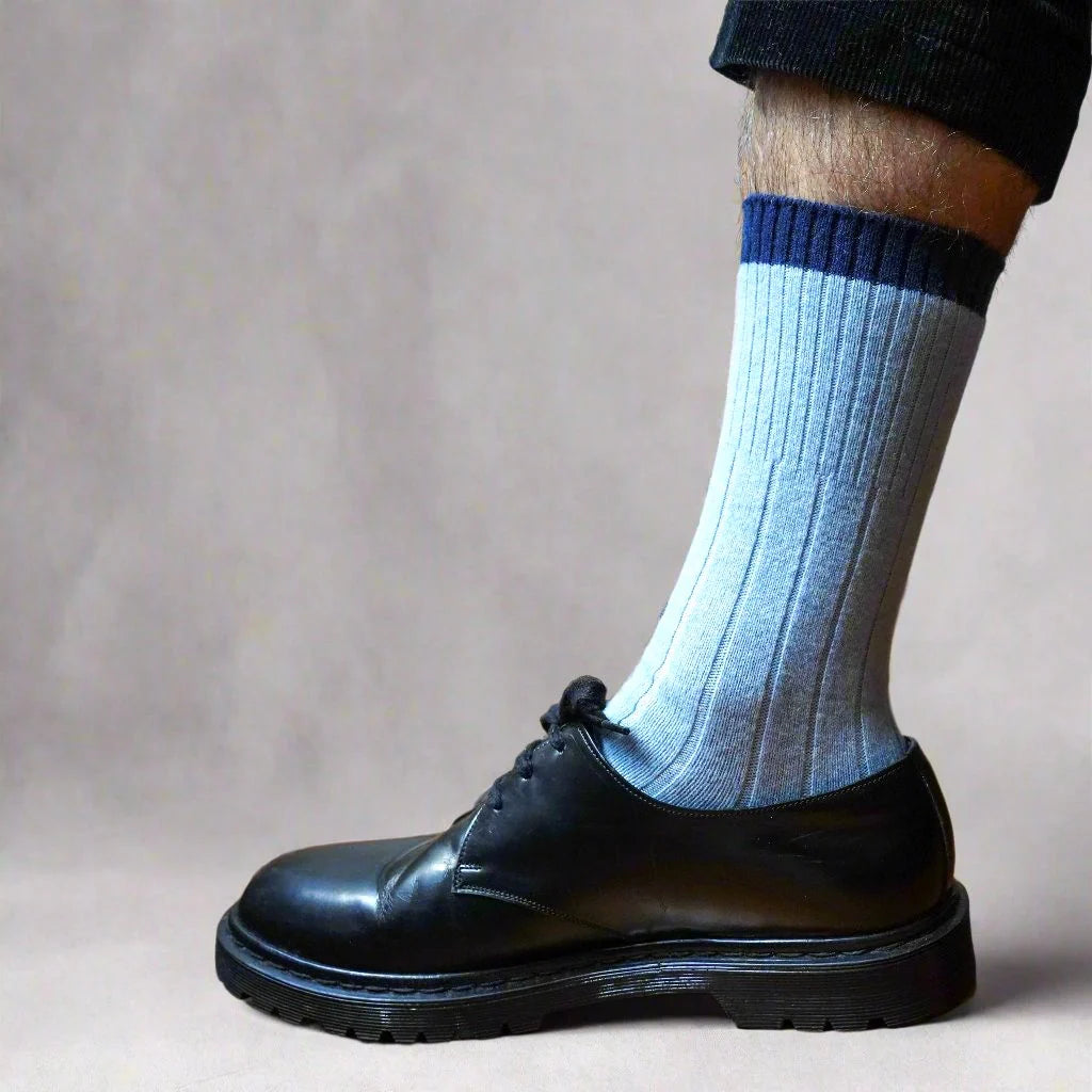 KLUE Chaussettes en laine mérinos avec bandes Grises et bleues