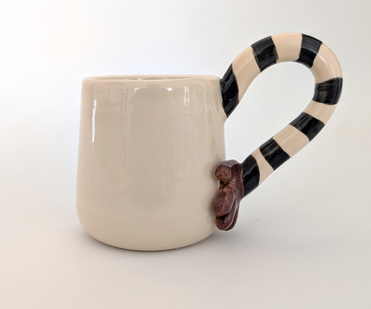 Les tasses mains