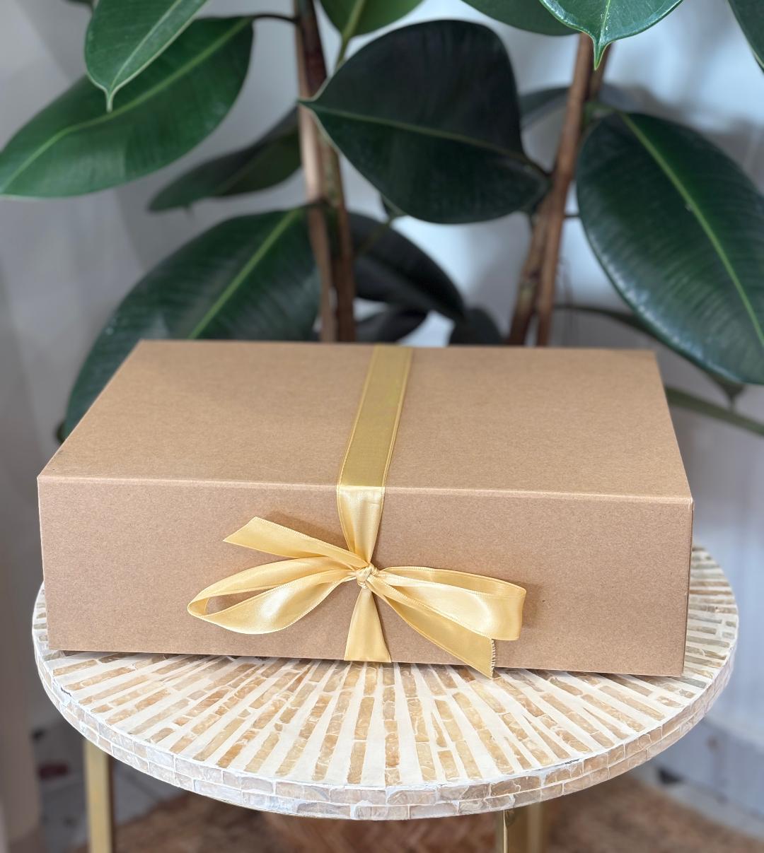 LES COFFRETS ENGAGÉS BY AGORHA GALERIES